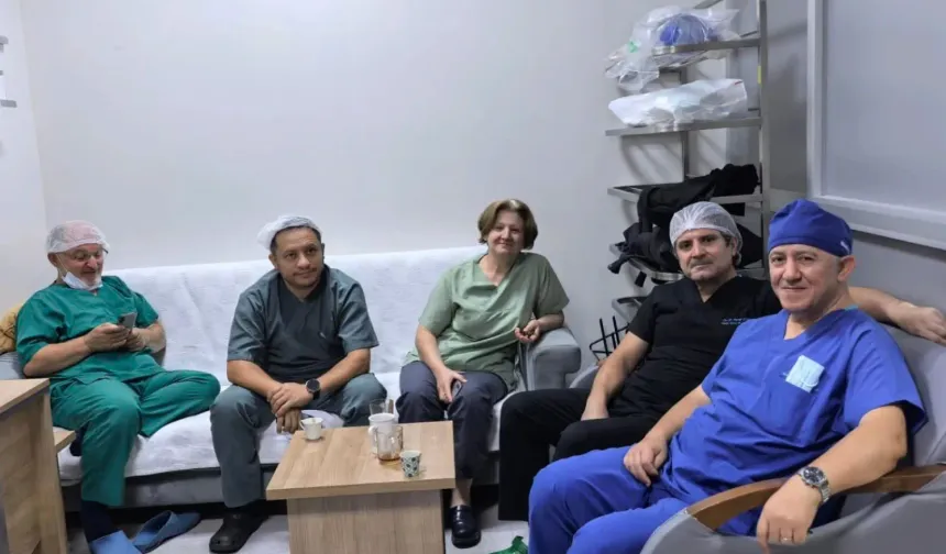 Trabzon’da 9 Kilo Ağırlığında Dev Yumurtalık Kitlesi Başarılı Operasyonla Alındı