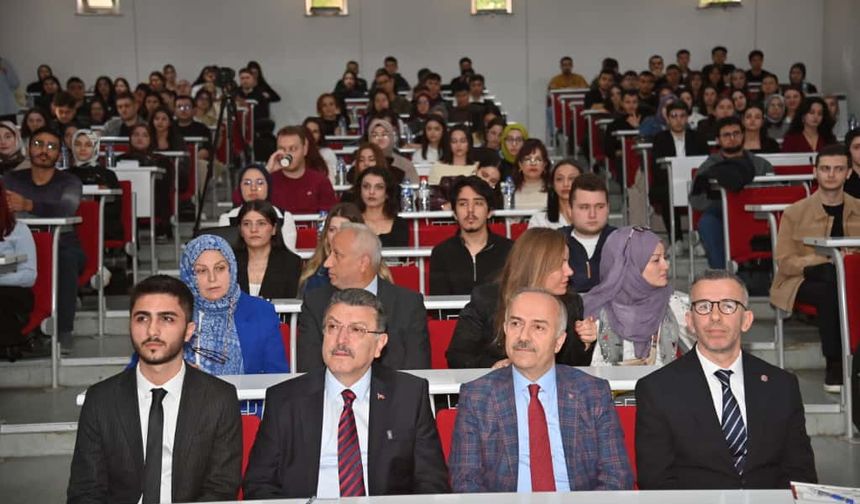 Başkan Genç, geleceğin hukukçularına ufuk çizdi: