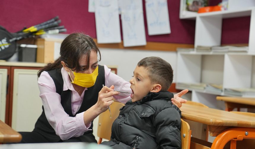 Ortahisar Belediyesi’nden Öğrencilere Ağız Ve Diş Sağlığı Taraması