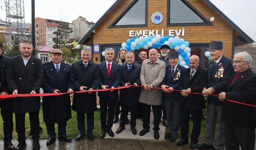 Yomra Belediyesi Emekli Evi Hizmete Açıldı!