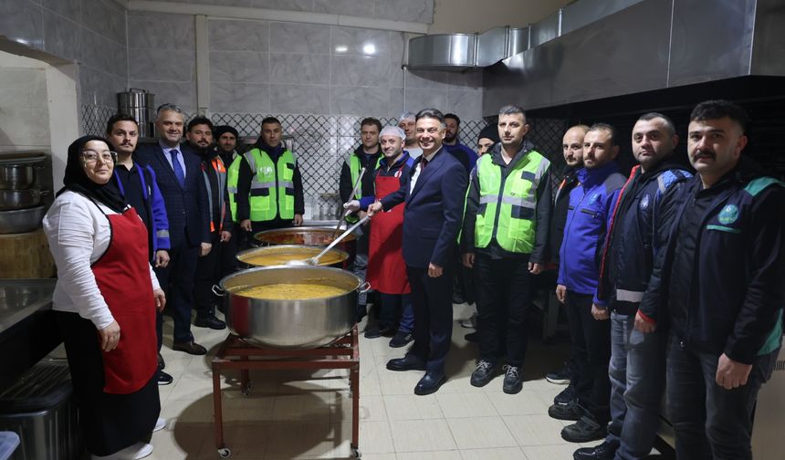 Maçka Belediyesi’nden Ramazan’da Sıcak Yemek Desteği