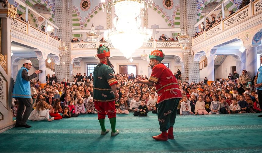 Büyükşehir Ramazan’ı Çocuklar İçin Şölene Çevirdi