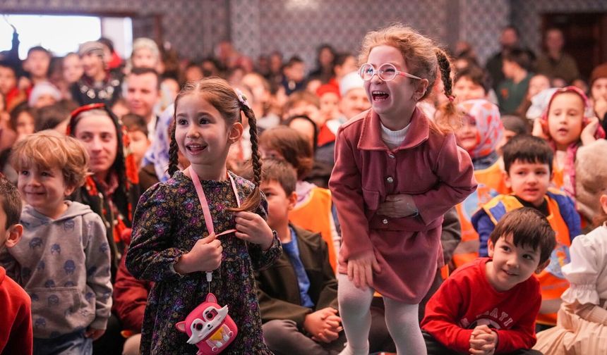 Camiler Çocuklarla Şenlendi