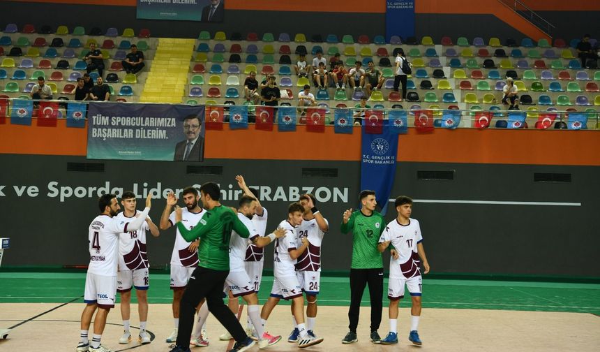 Büyükşehir Hentbol Takımı Farka Gitti