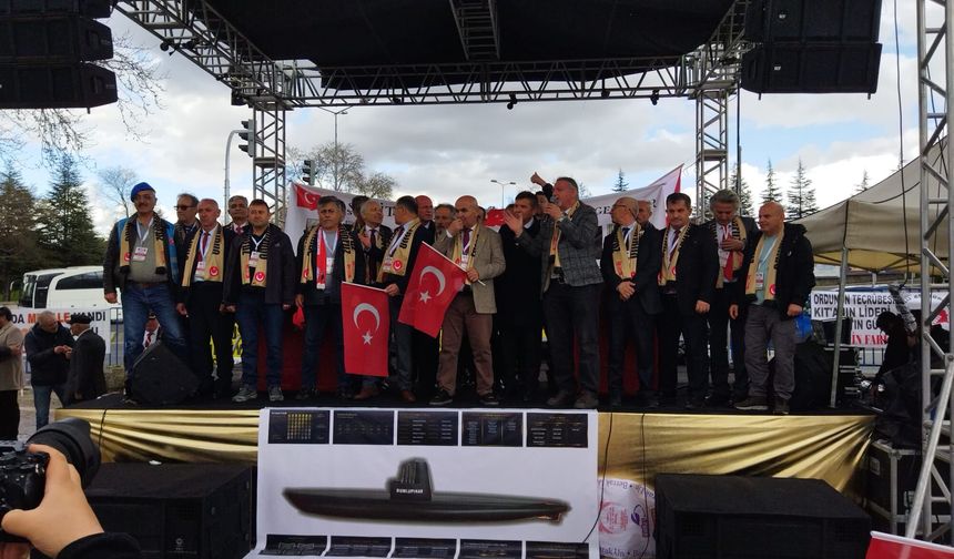 Emekli astsubaylar  mitingde hak aradı