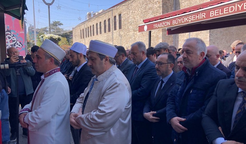 Gıyabi cenaze namazı kılındı!