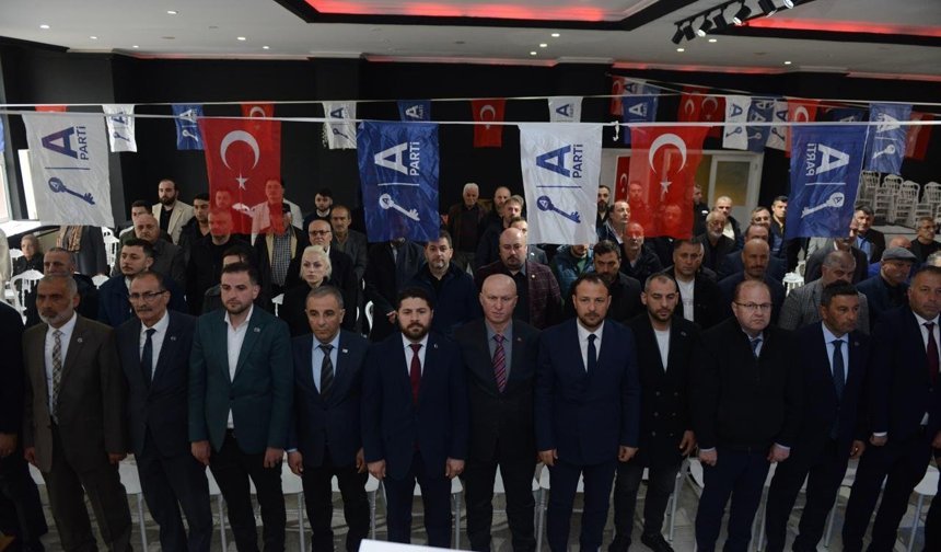 Anahtar Parti’den Dernekpazarı’nda Gövde Gösterisi