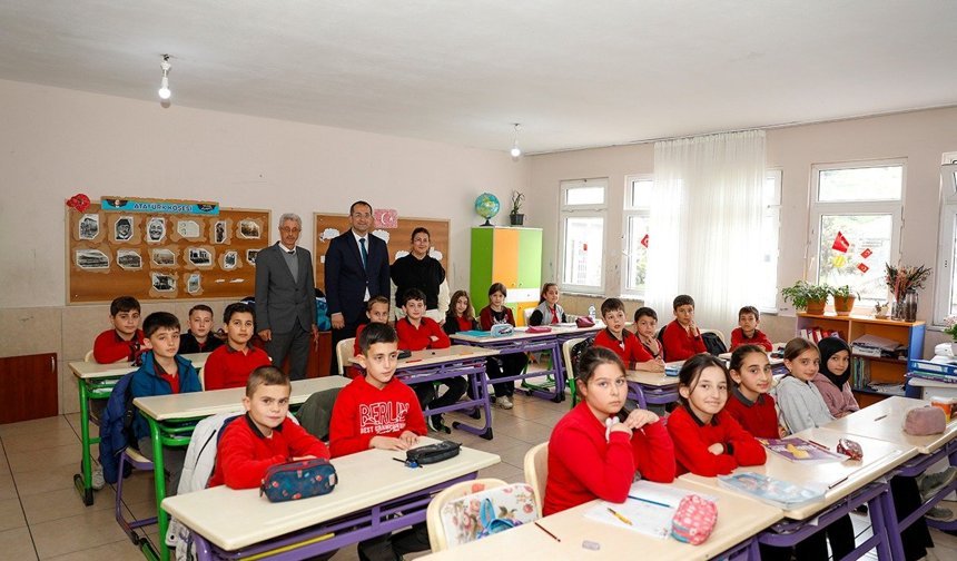 Başkan Ekim: “Evlatlarımızın Ve Öğretmenlerimizin Her Zaman Yanındayız”