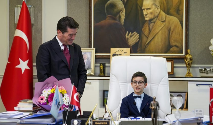 Başkan Kaya, 23 Nisan’da Koltuğunu Emin Arman’a Devretti