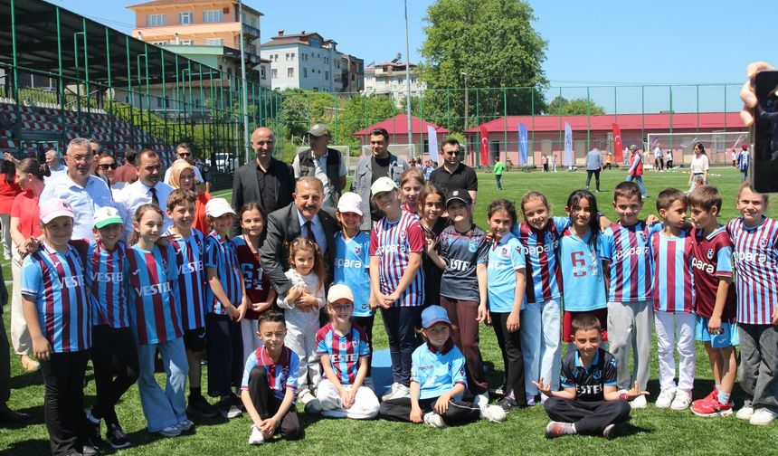 GELENEKSEL OKUL OYUNLARI ŞENLİĞİ DÜZENLENDİ