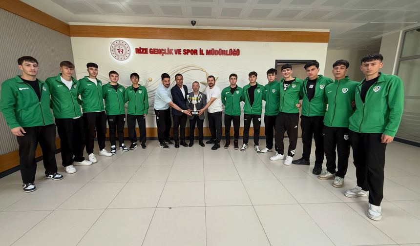 GÜNEYSUSPOR’DAN  İL MÜDÜRÜ ÖZTÜRK’E ZİYARET