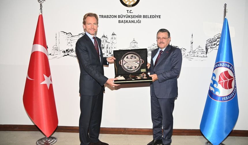 BÜYÜKELÇİ HENDRİK VAN DE VELDE’DEN BAŞKAN GENÇ’E ZİYARET
