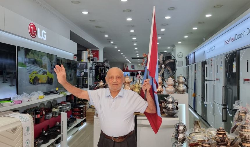 ORTAHİSAR’IN CADDELERİ, BORDO-MAVİ BAYRAKLARLA DONATILDI