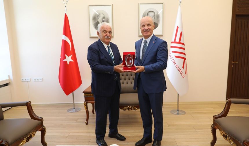 ÖMER YILDIZ’DAN YÖK BAŞKANI PROF. DR. EROL ÖZVAR’A ZİYARET