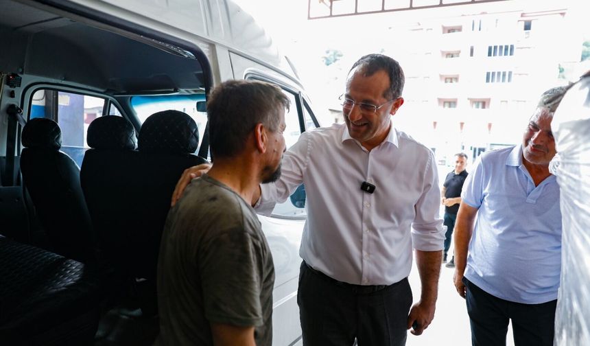 BAŞKAN EKİM SAHADAN AYRILMIYOR, ESNAFIN SESİNE KULAK VERİYOR, ÇÖZÜM İÇİN ÇALIŞIYOR