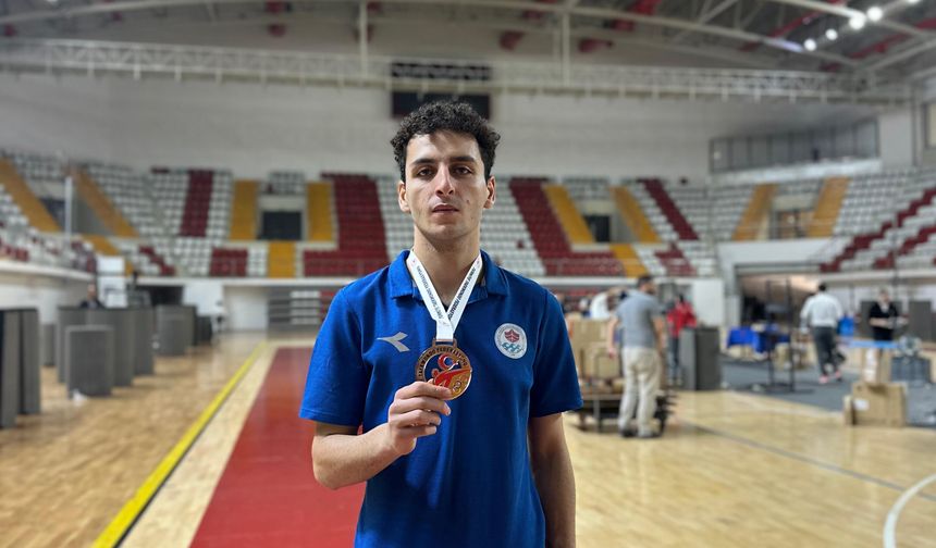 BÜYÜKŞEHİR SPORCULARI MADALYALARI TOPLADI