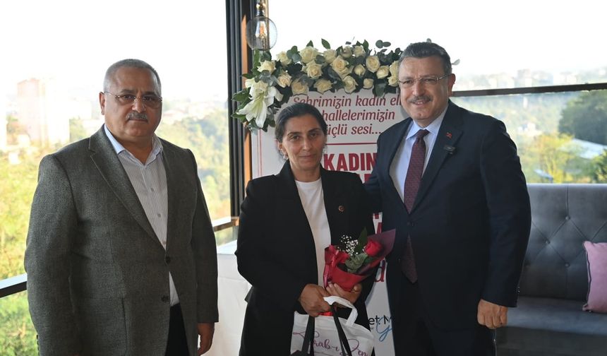 BAŞKAN GENÇ, KADIN MUHTARLARLA BİR ARAYA GELDİ