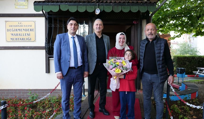 ÖZÇİLİNGİR: “KADIN MUHTARLARIMIZ MAHALLELERİMİZİN GÜÇLÜ SESİDİR”