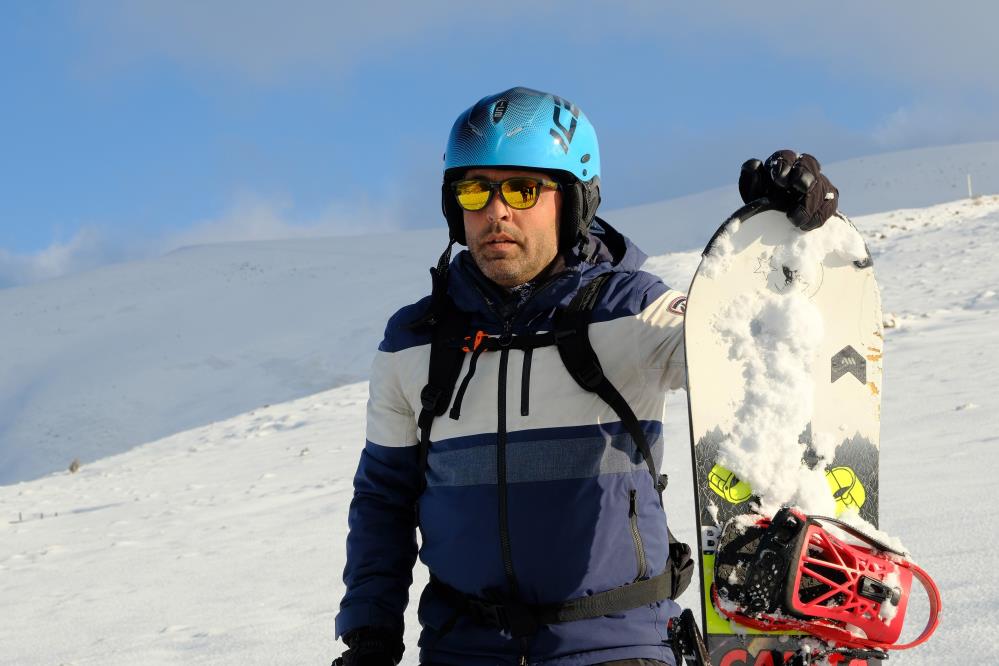 Zigana'nın zirvelerinde snowboard keyfi