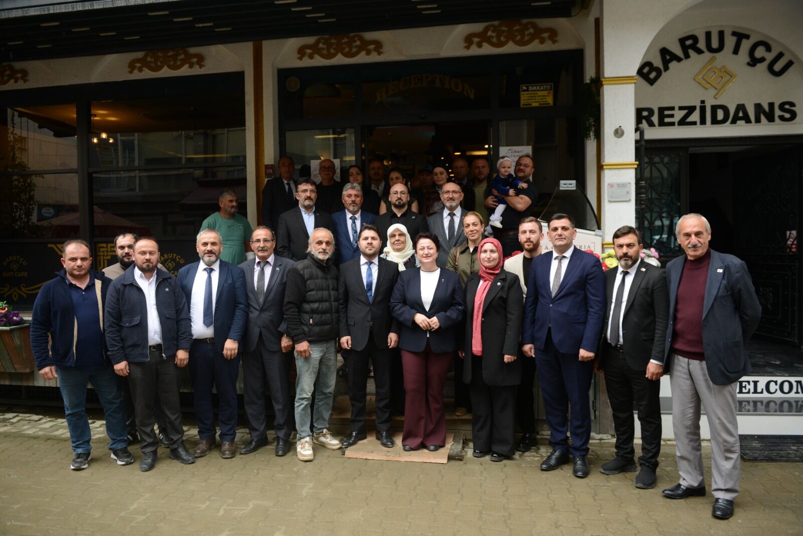 ANAHTAR PARTİ MUHTARLARLA BULUŞTU: “YEREL YÖNETİMİN GERÇEK FOTOĞRAFINI SAHADAN ÇEKİYORUZ”