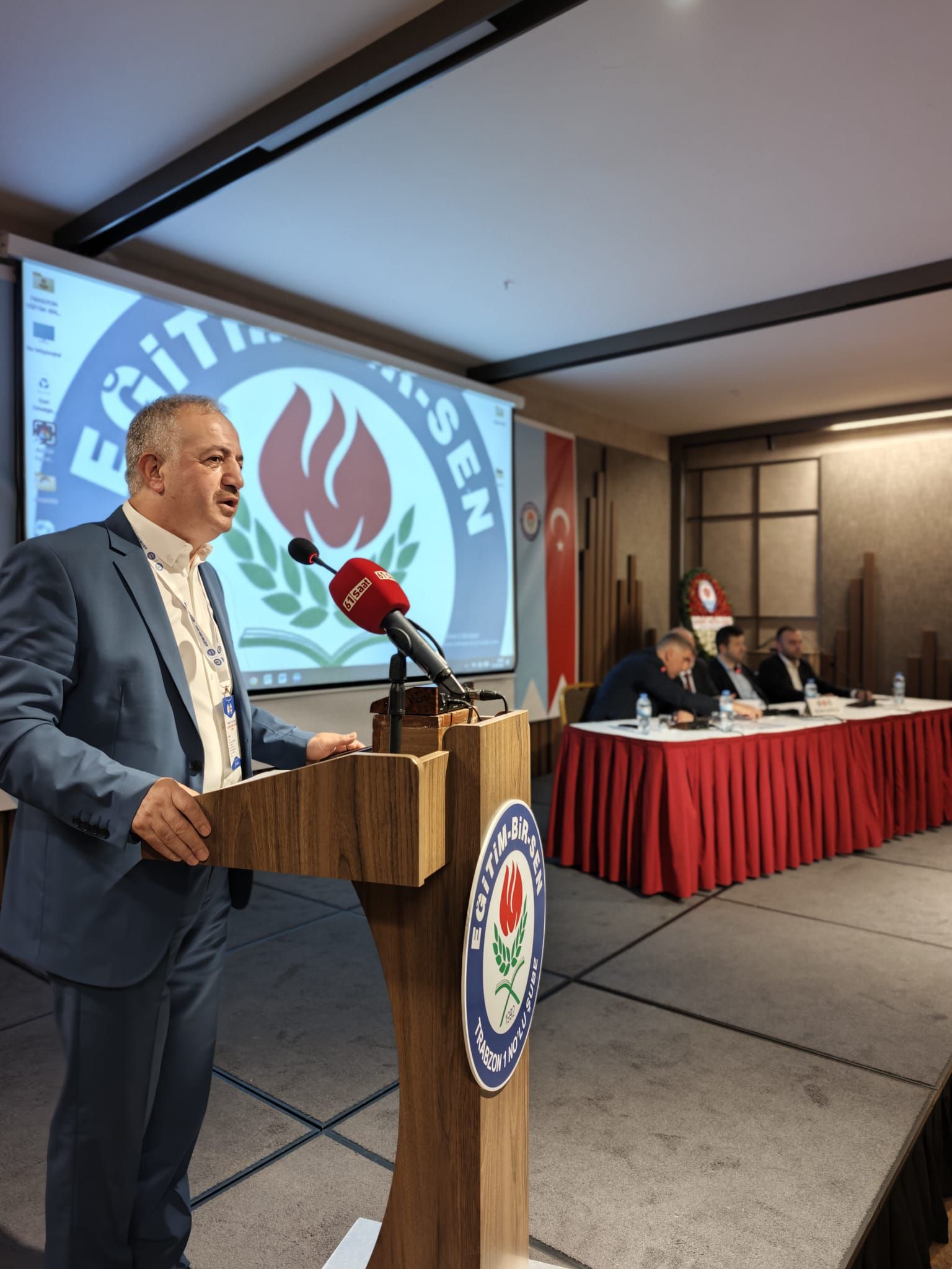 EĞİTİM-BİR-SEN TRABZON 1 NO’LU ŞUBE’NİNDE BAŞKAN KARA GÜVEN TAZELEDİ