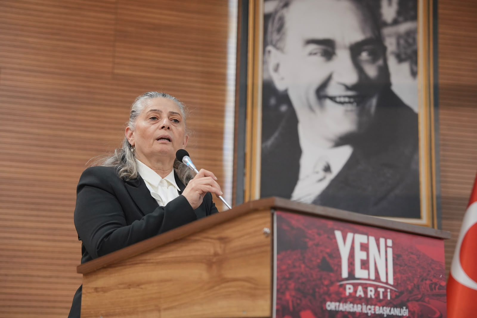 MİLLETVEKİLİ SUİÇMEZ: “ÖRGÜTLERİMİZ HAZIR, İKTİDARA YÜRÜYORUZ!”